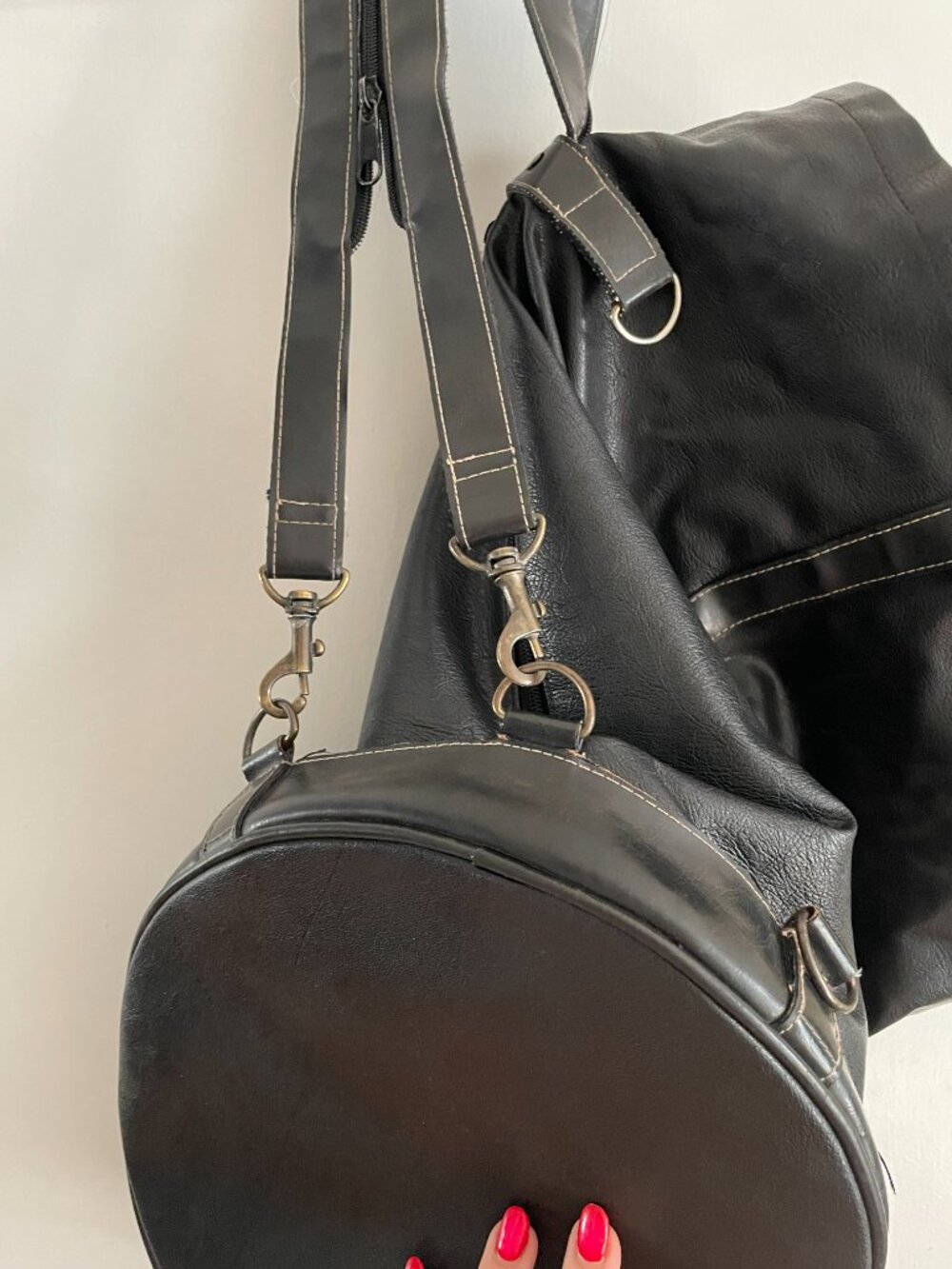 Convertible Bucket Bag - Backpack - Picture 6 of 10